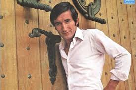 “Ispod palme na obali mora”